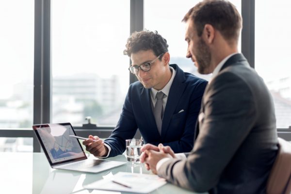 geschaeft-brainstorming-graph-diagramm-bericht-daten-konzept geschaeft-brainstorming-graph-diagramm-bericht-daten-konzept